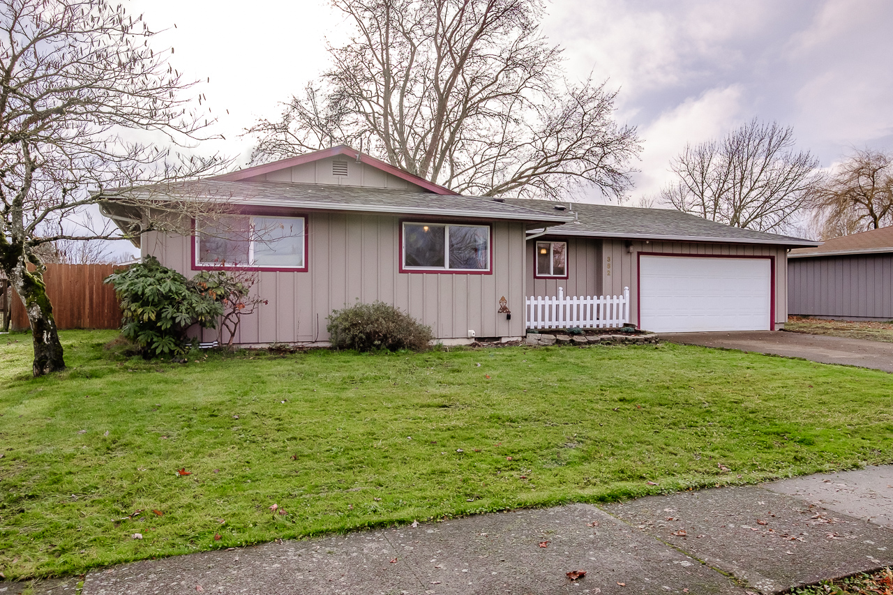 SOLD: 382 SE Plymouth Ct, Corvallis.  $308,000