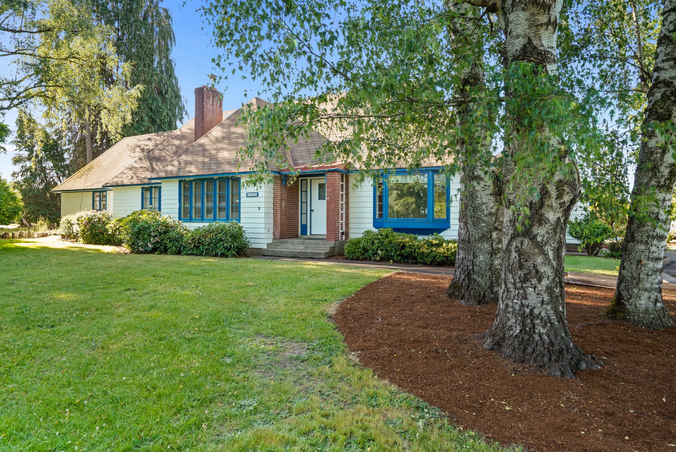 front shot of the home on 1105 NW Buchanan